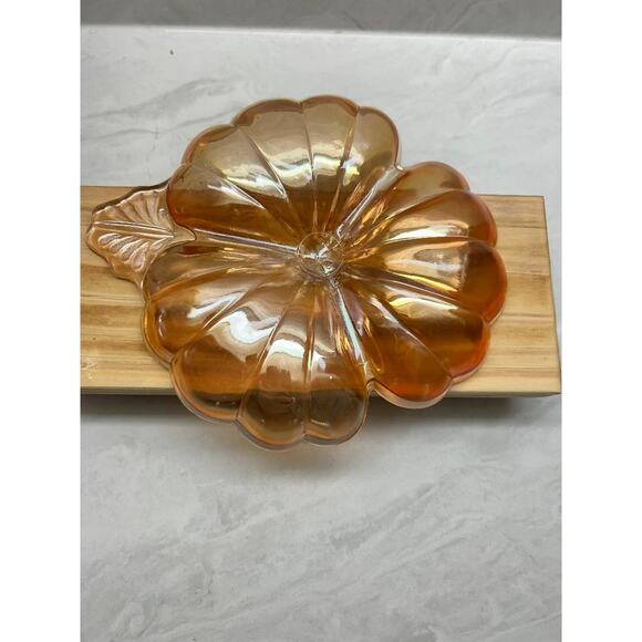 Beautiful Vintage Marigold Carnival glass three-leaf clover design - Picture 2 of 5